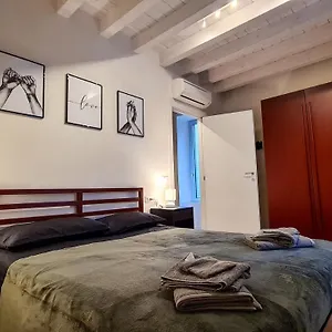 https://porta-nuova-modern-apartment-in-the-center-bergamo.it-lombardy.com